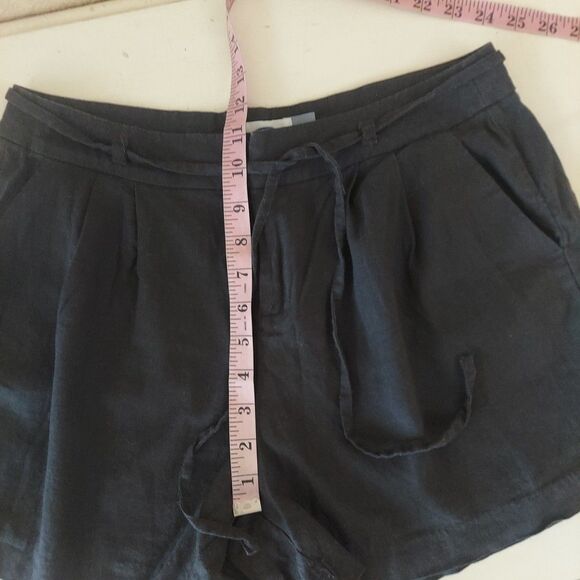 Old Navy Grey Linen Blend Pleated Tie Waist Shorts Sz 4 - Picture 7 of 9